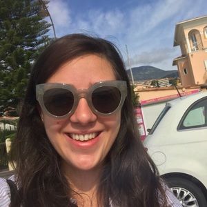 Meet your Posher, Lucy